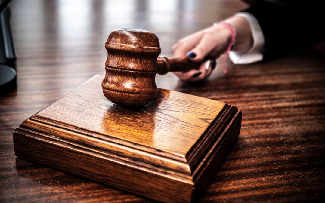 ¿Está Usted Protegido Contra la Ejecución de una Sentencia?