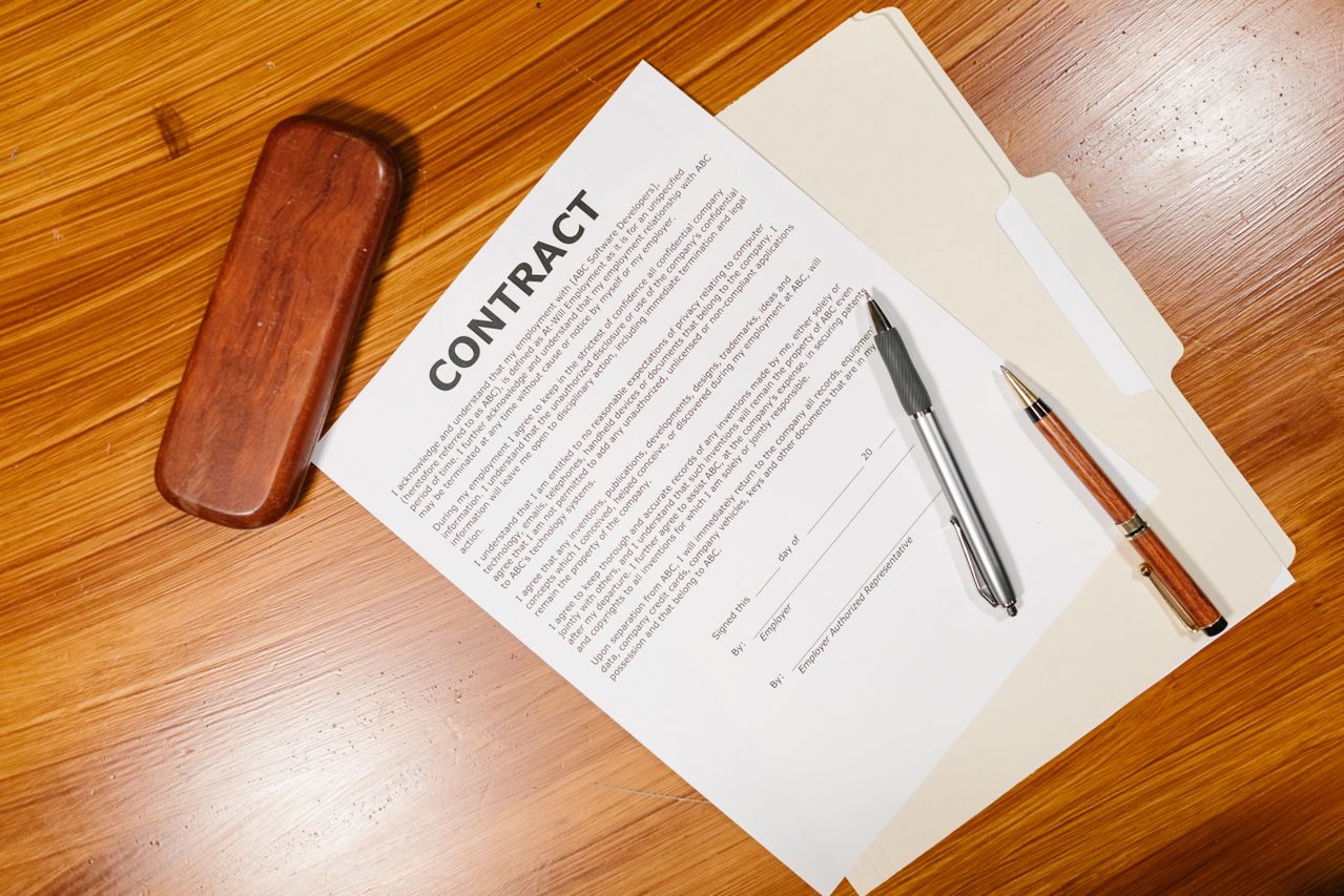 Cuando la ley le permite cancelar un contrato firmado